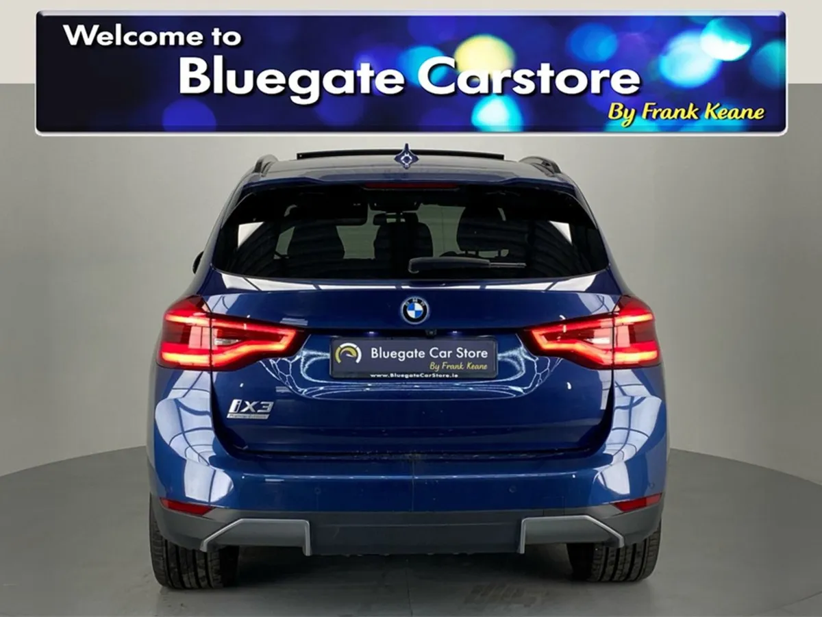 BMW iX3 Premier Edition panoramic Sunroof touch S - Image 3