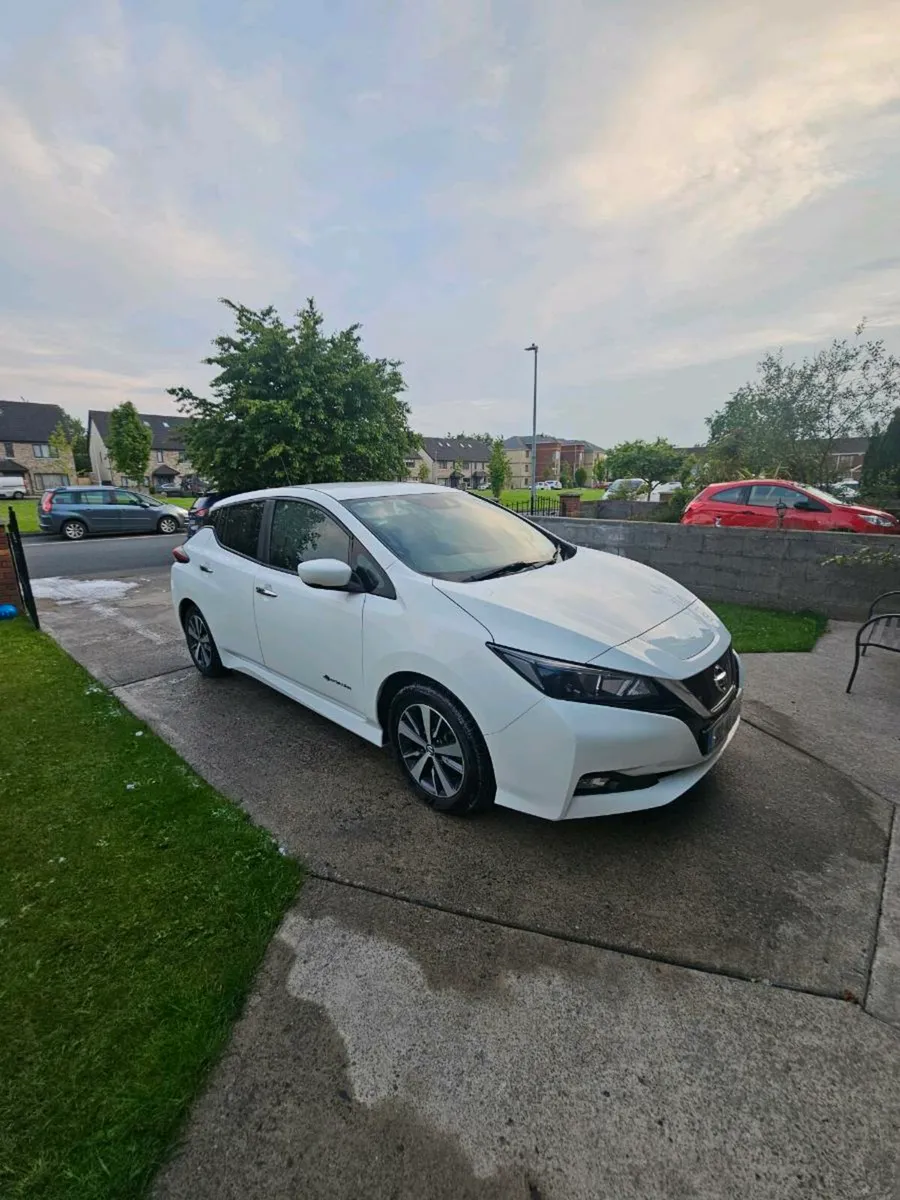 182 Nissan leaf 40kw bargain - Image 1