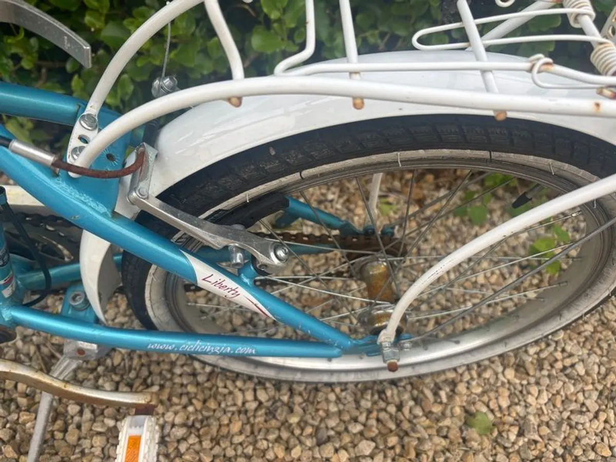 Girls Bike - Image 3