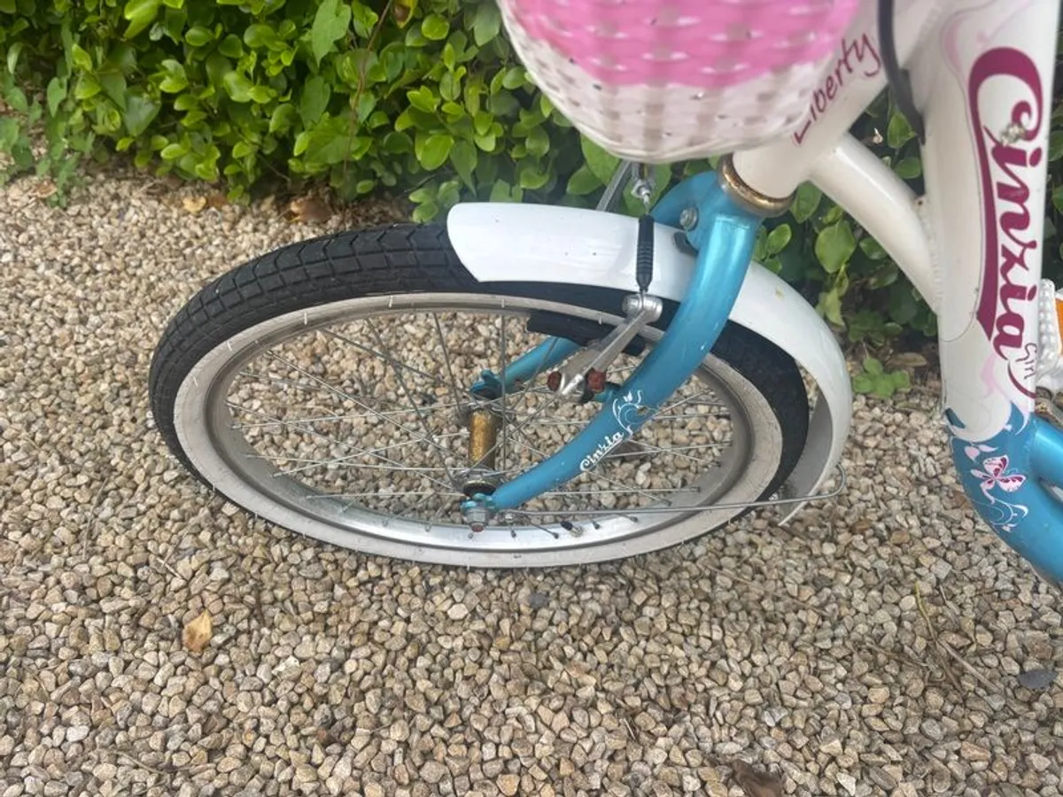 Girls Bike - Image 4