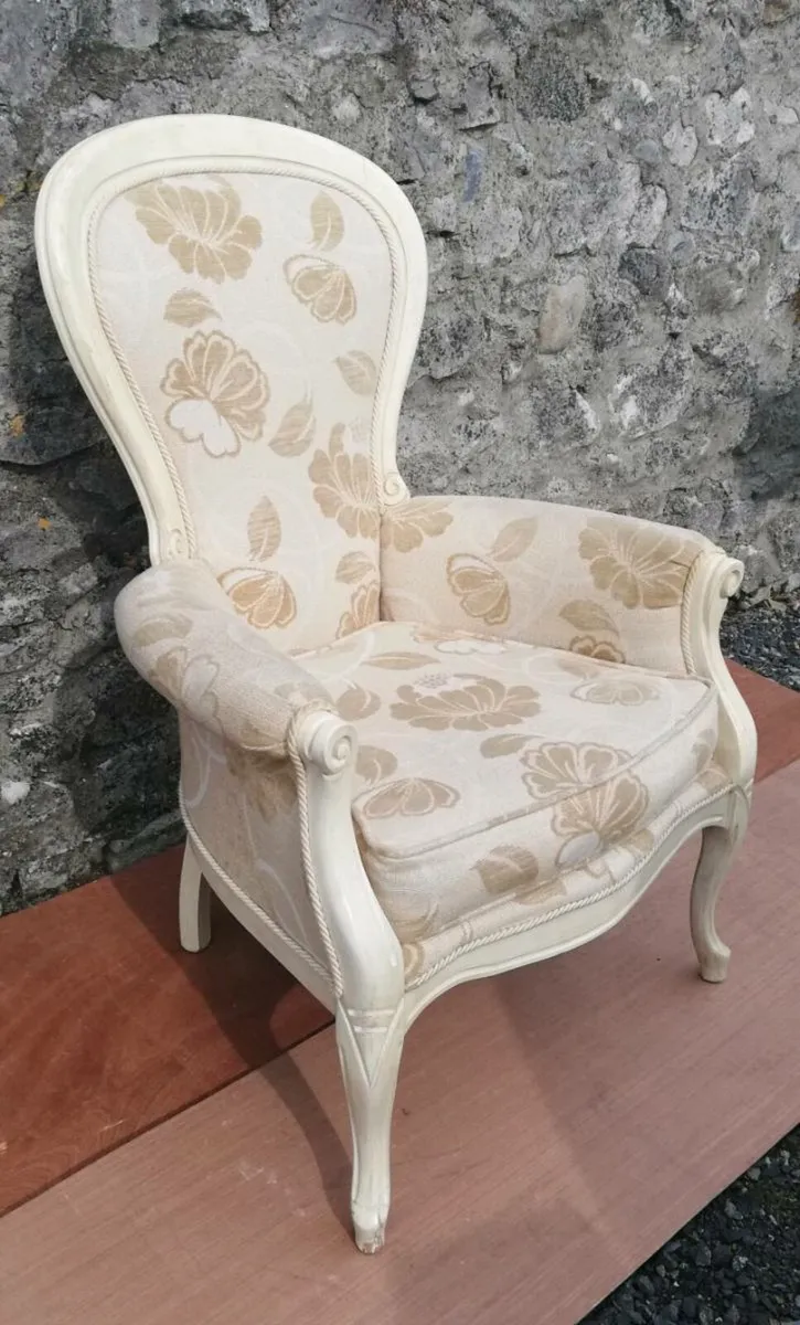Vintage Look French style shabby chic armchair - Image 2