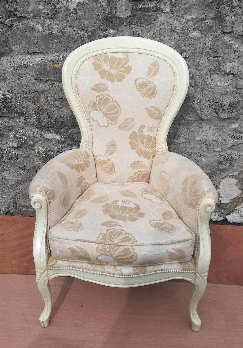 Vintage Look French style shabby chic armchair - Image 3