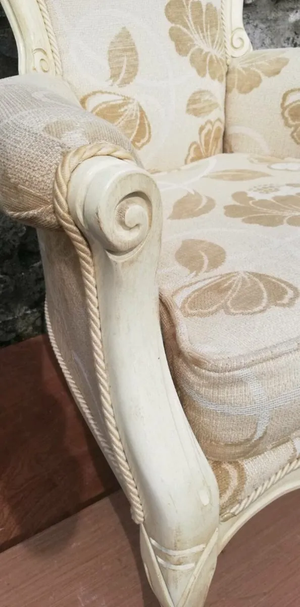 Vintage Look French style shabby chic armchair - Image 4