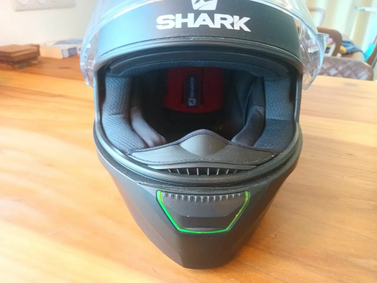 Shark Motorcycle Helmet - Image 1