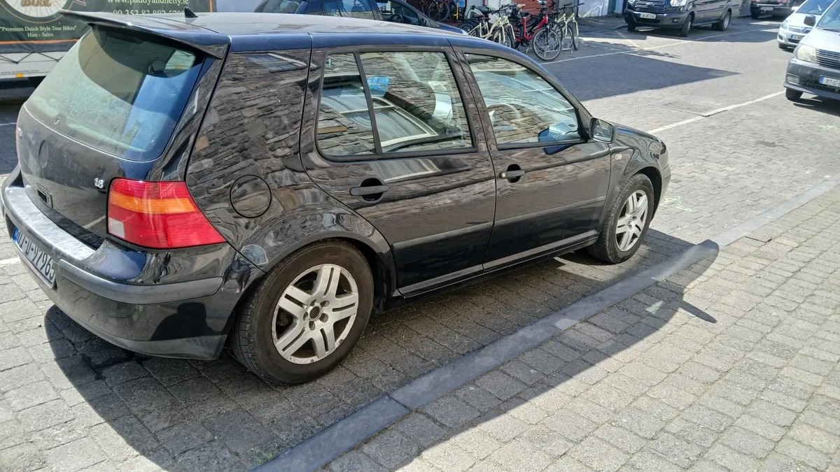 Volkswagen Golf 2001 - Image 2
