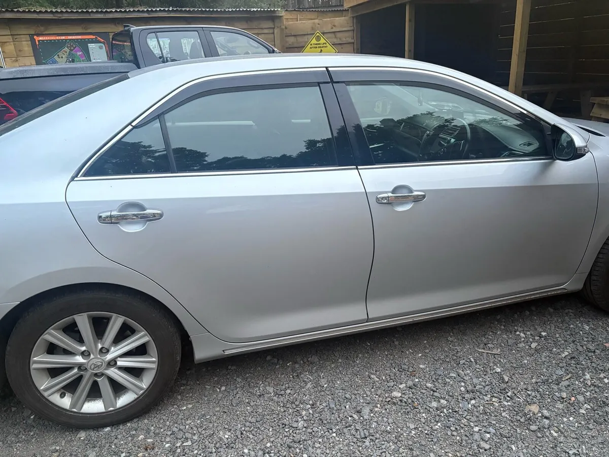 Toyota Camry - Image 3