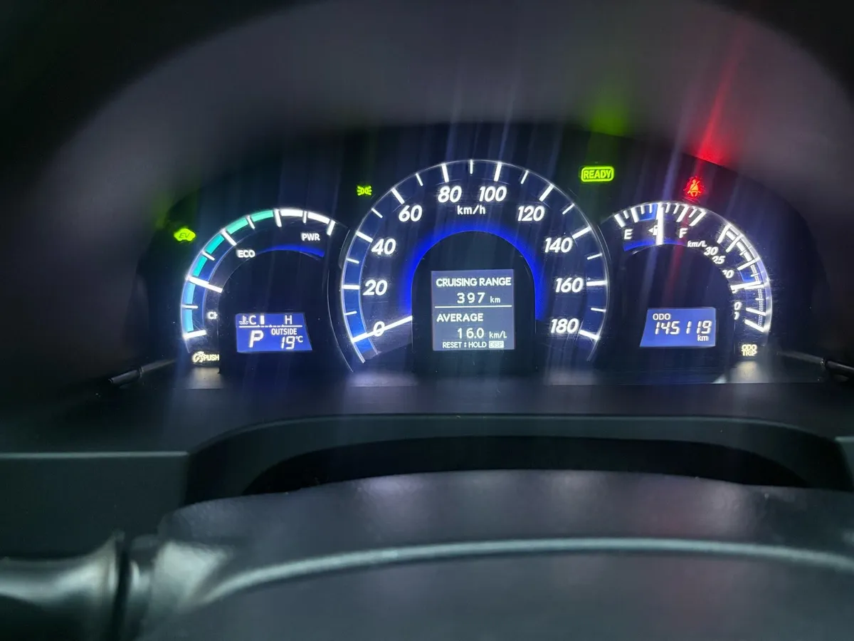 Toyota Camry - Image 4