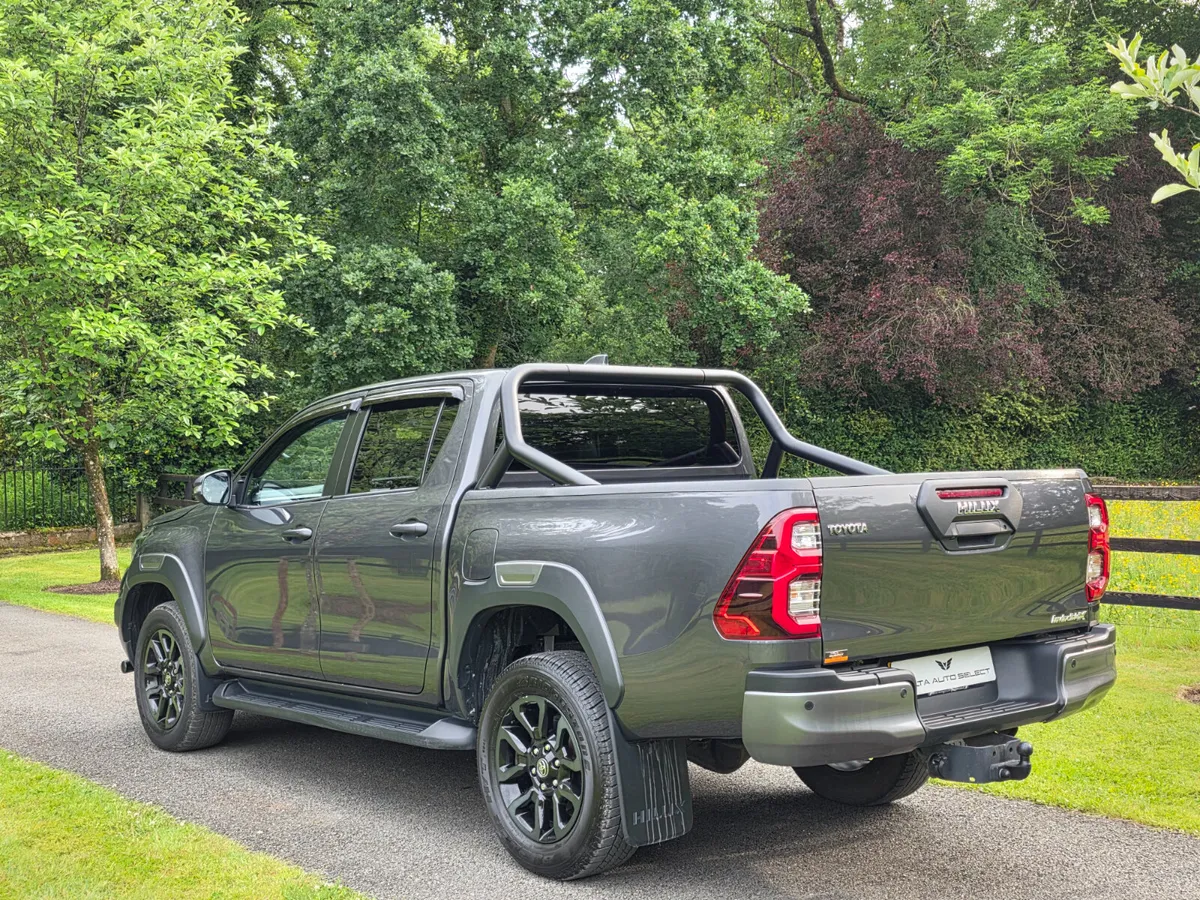 2023 Toyota Hilux 2.8 INVINSIBLE X FTSH - Image 4
