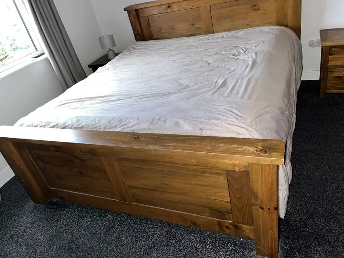 6ft super king bedframe & 2 side lockers - Image 2