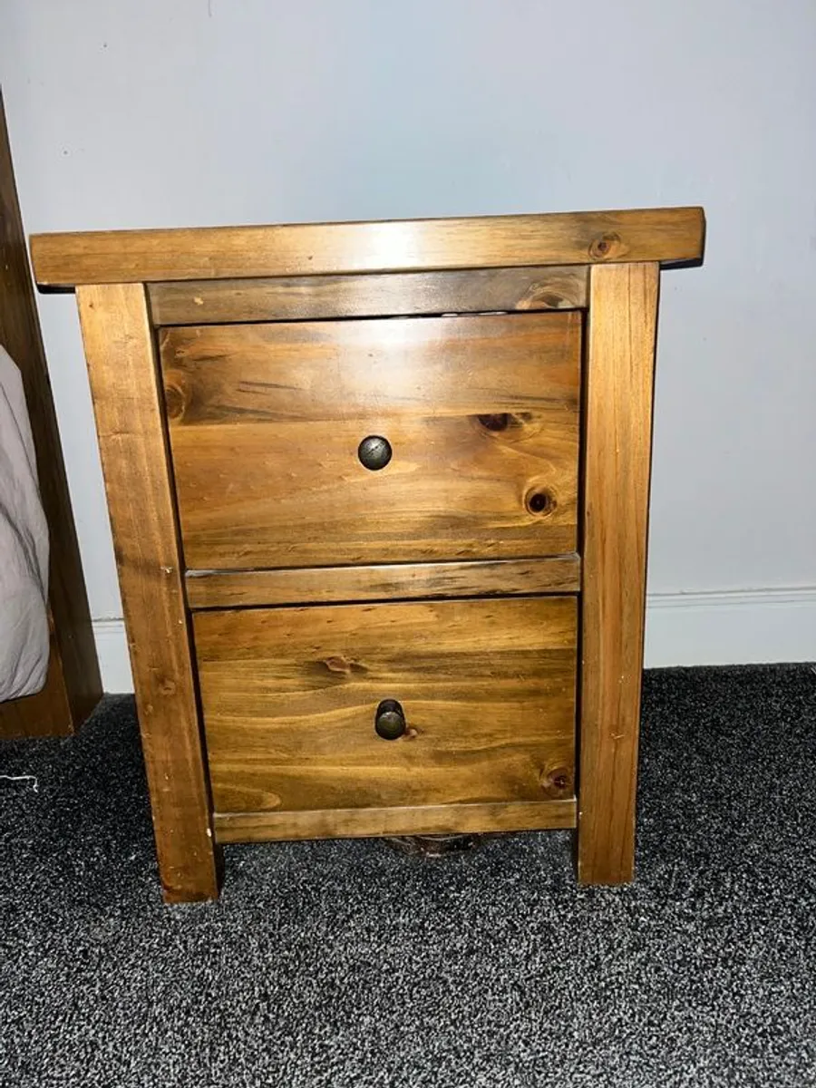 6ft super king bedframe & 2 side lockers - Image 3