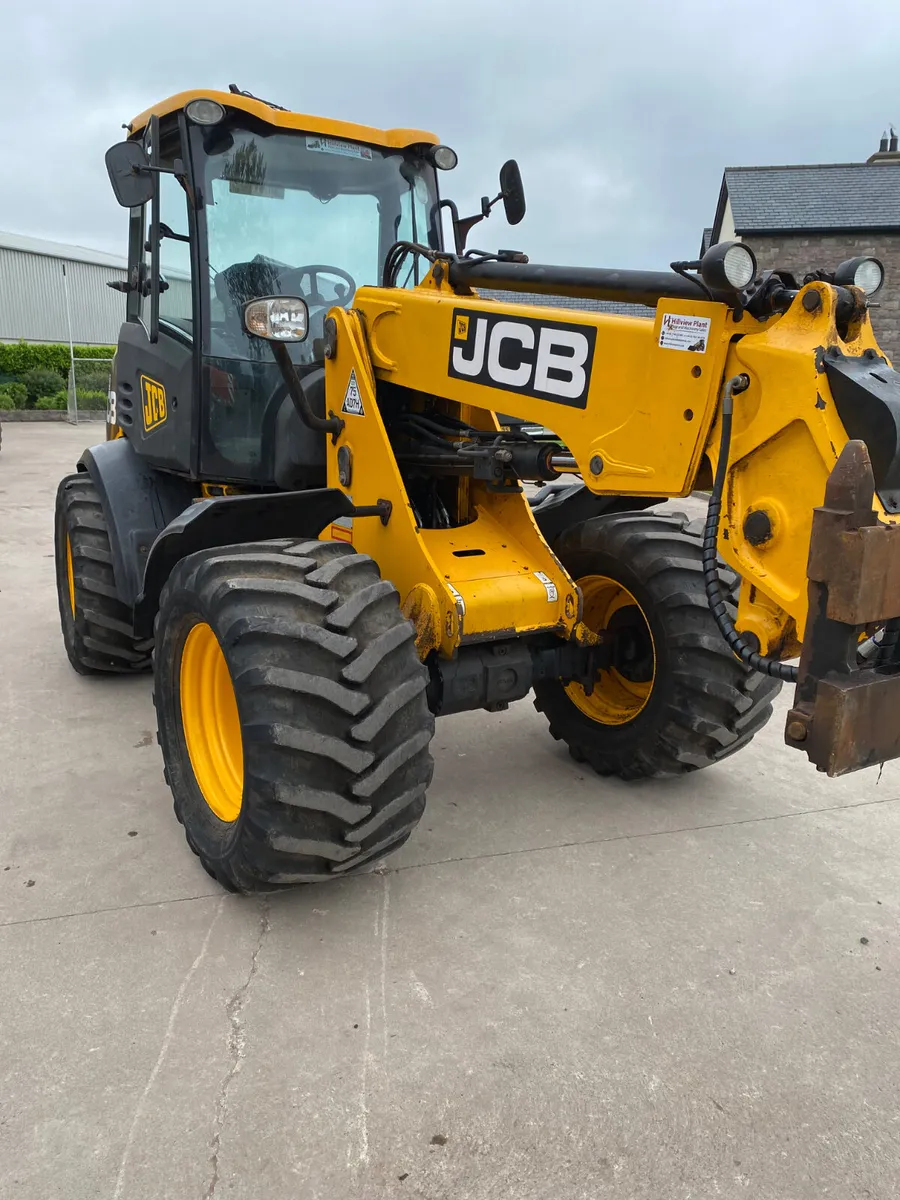 2011 JCB TM220 - Image 1