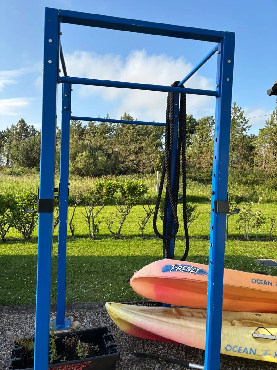 Outdoor pull up rig 4 x 4 x 8 high - Image 1