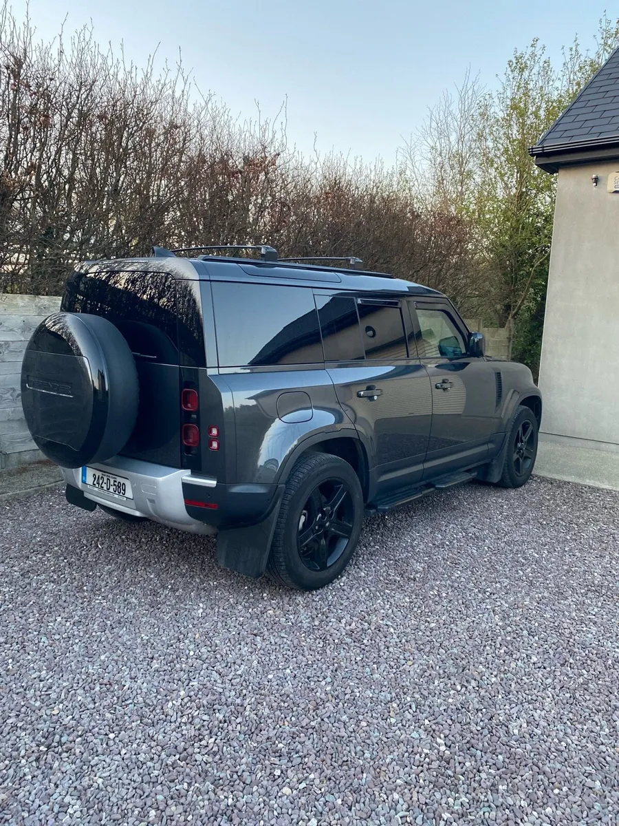 Landrover Defender SE  3.0 Diesel - Image 4