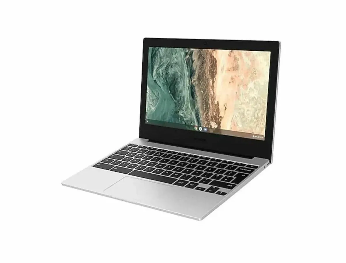 Samsung Galaxy Chomebook - Image 3