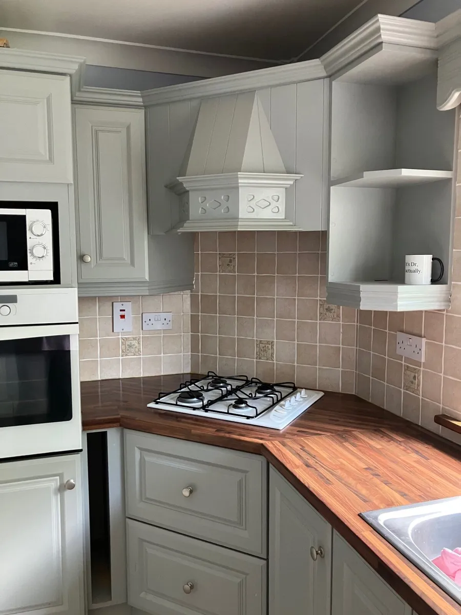 Compact kitchen - Image 3