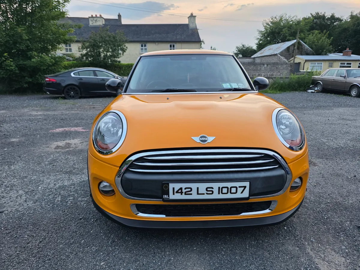 MINI COOPER 2014 - only 17500km - Image 3