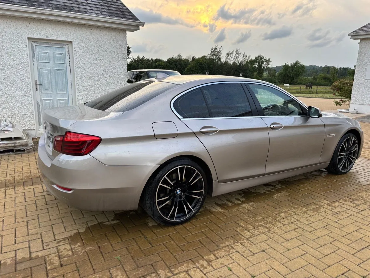 2016 bmw 520 - Image 3
