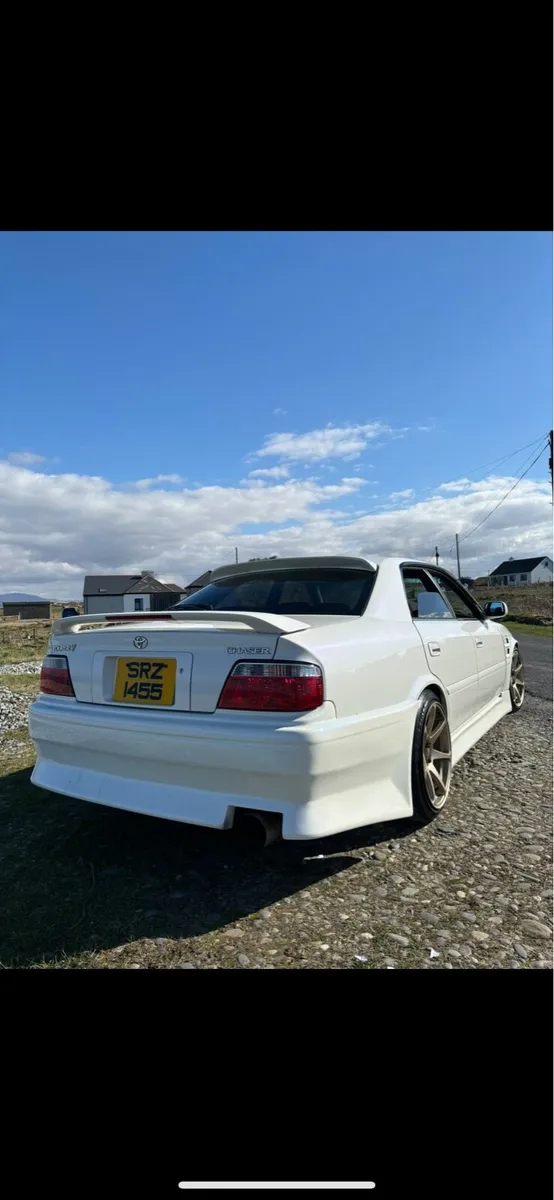 Toyota Chaser Tourer v - Image 2
