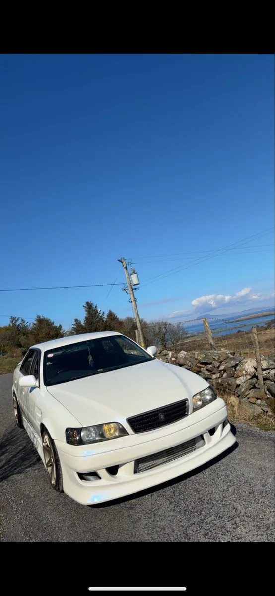 Toyota Chaser Tourer v - Image 4