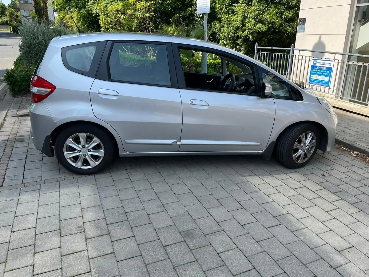 Honda Jazz 2011 Automatic – Excellent Condition - Image 4