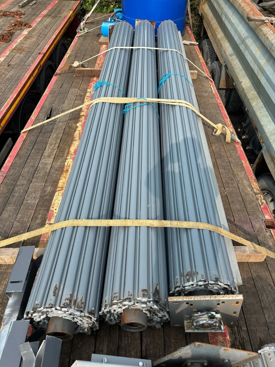 Roller doors - Image 1