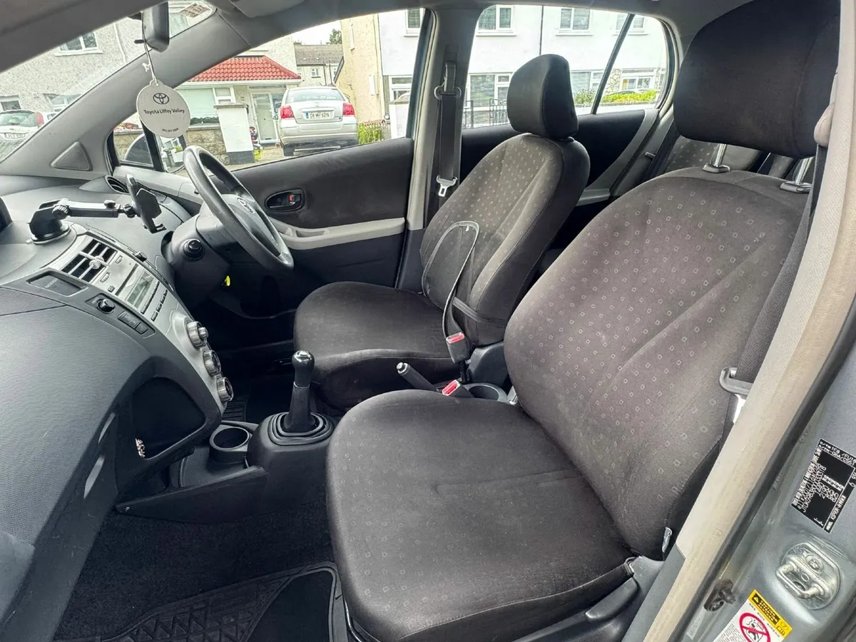 Toyota Yaris 2006 - Image 3