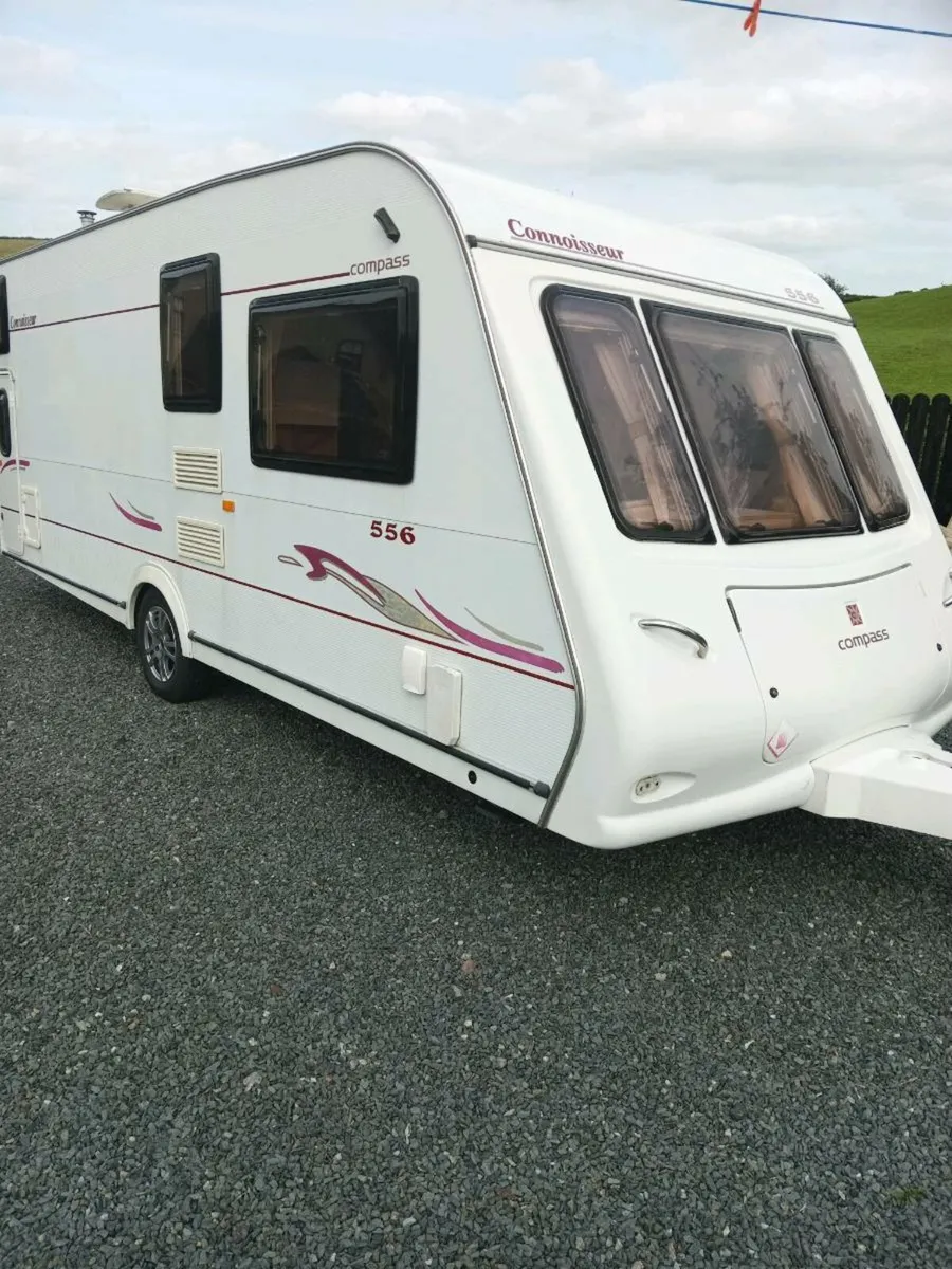 Caravan   6  berth - Image 2