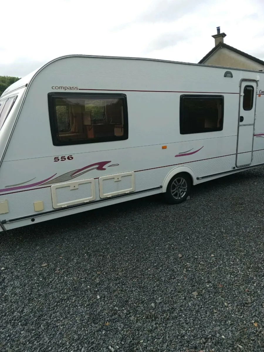 Caravan   6  berth - Image 3