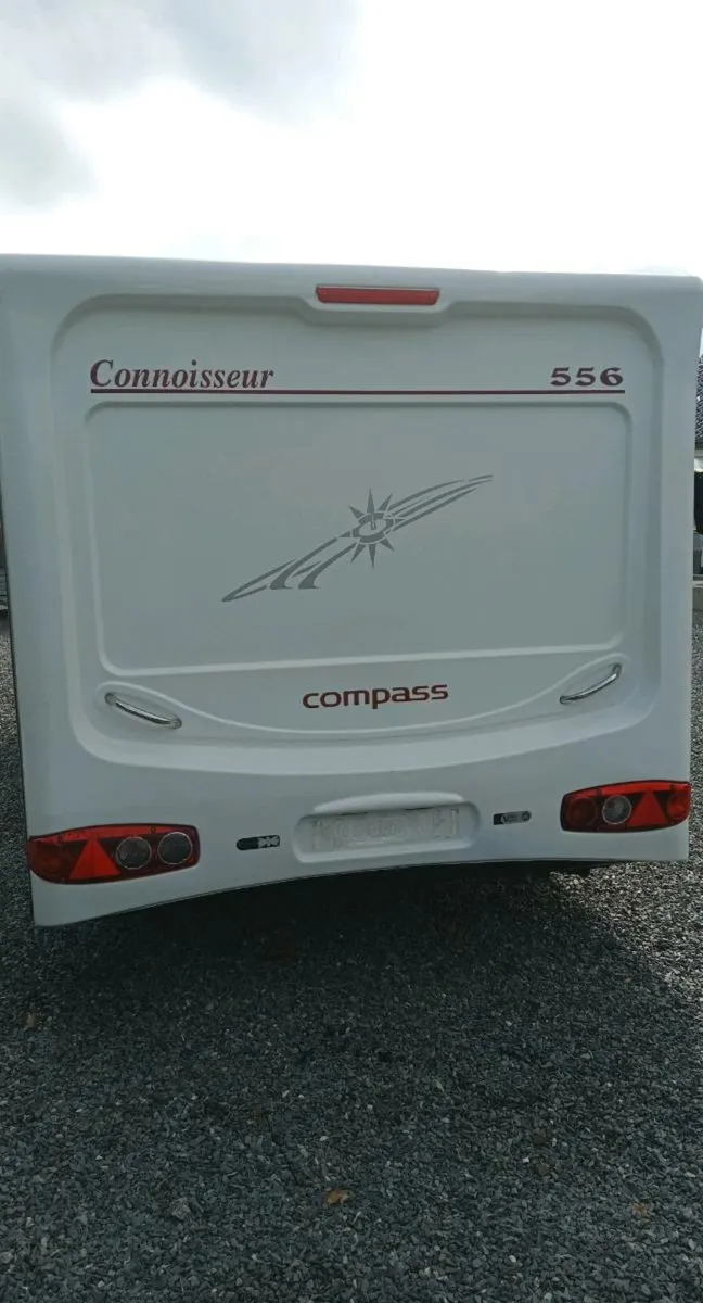 Caravan   6  berth - Image 4