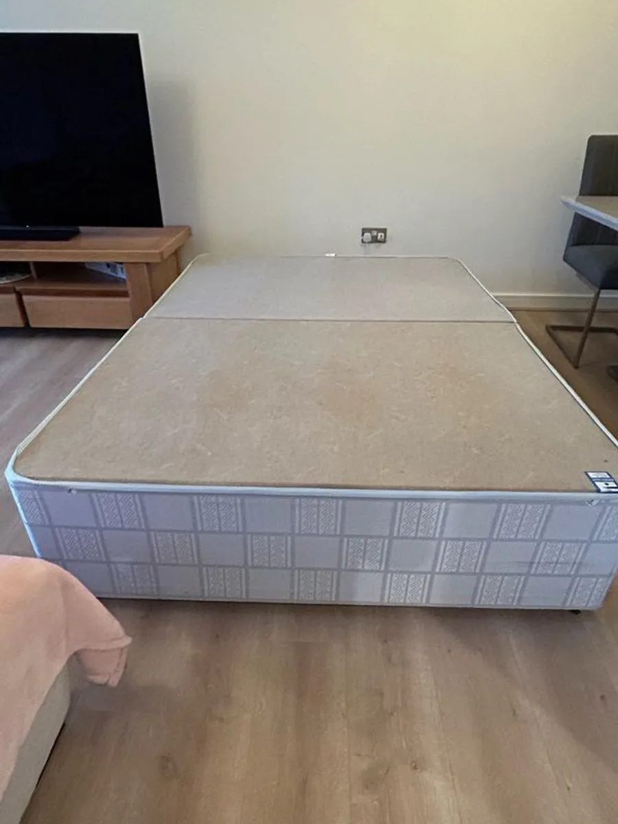 4'6" Double bed base - Image 1