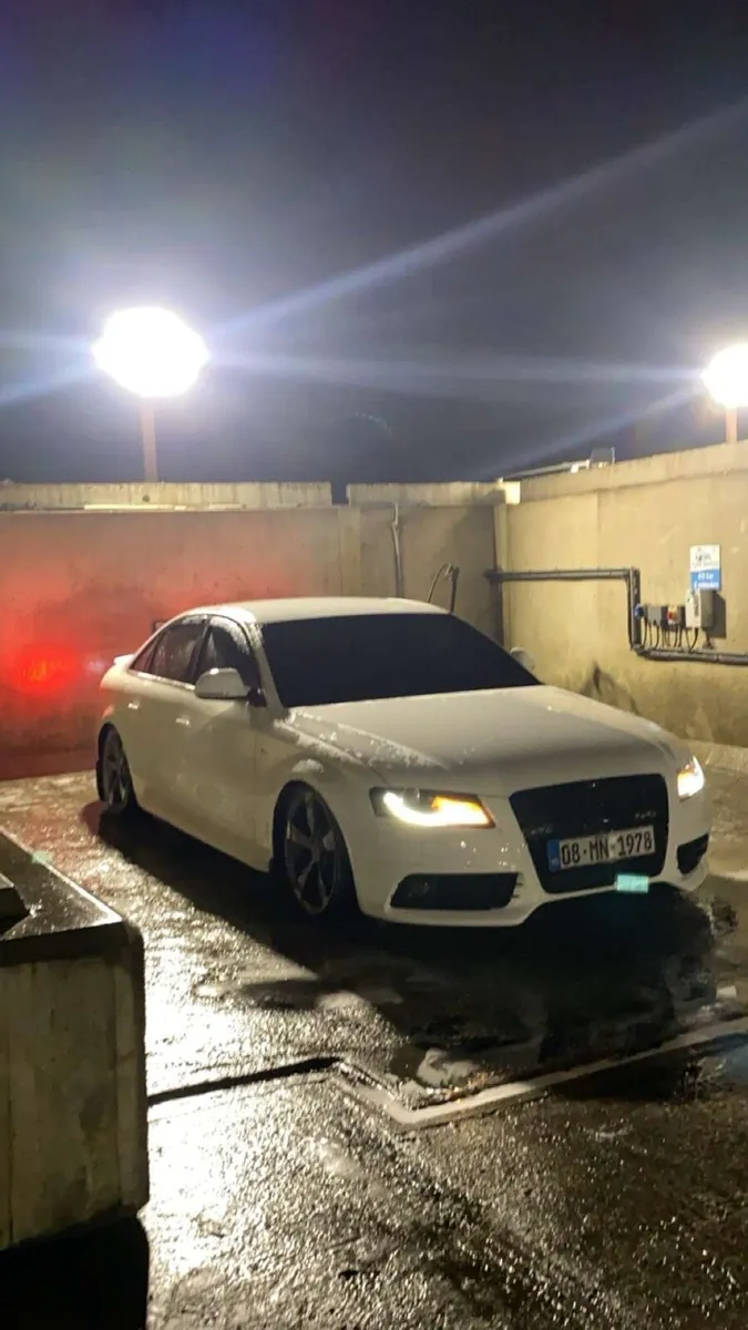 Audi a4 - Image 1