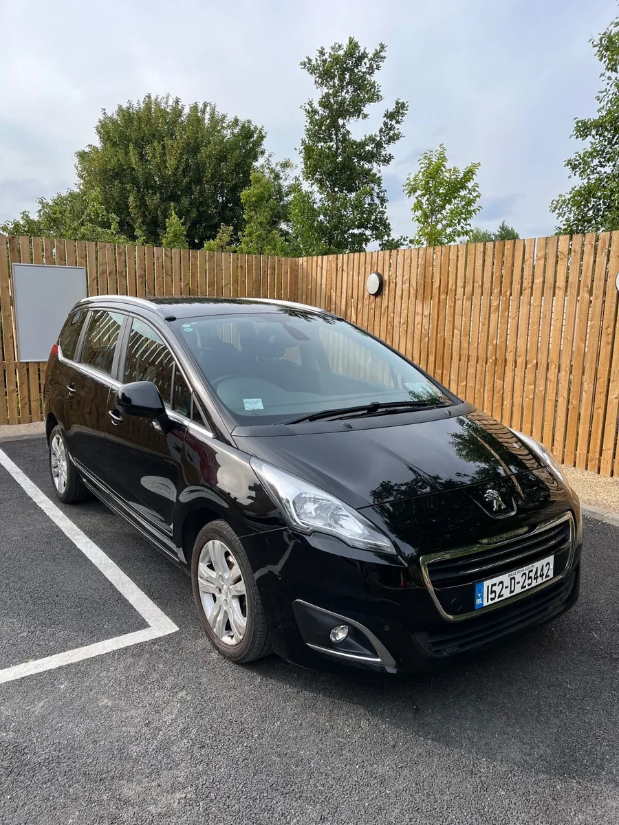 Peugeot 5008 2015 - Image 1