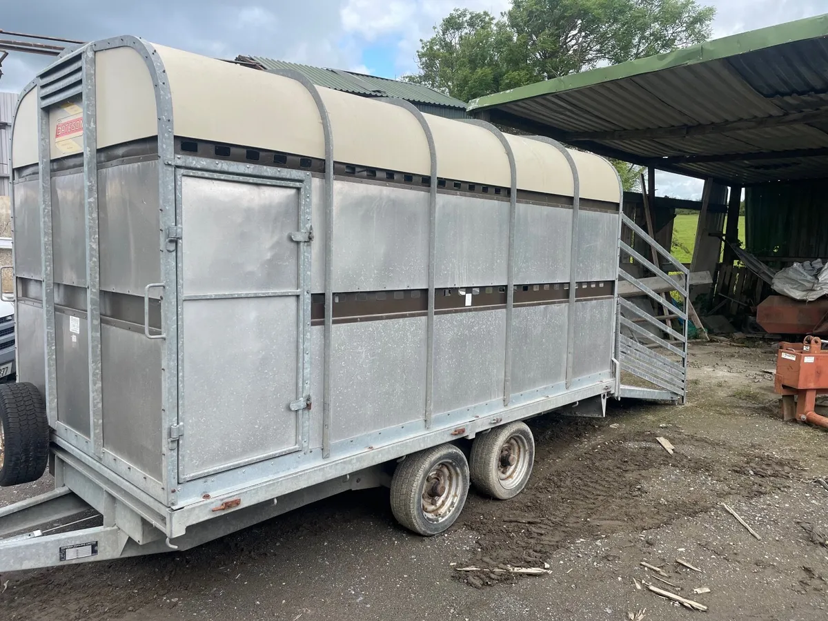 Livestock trailer - Image 1