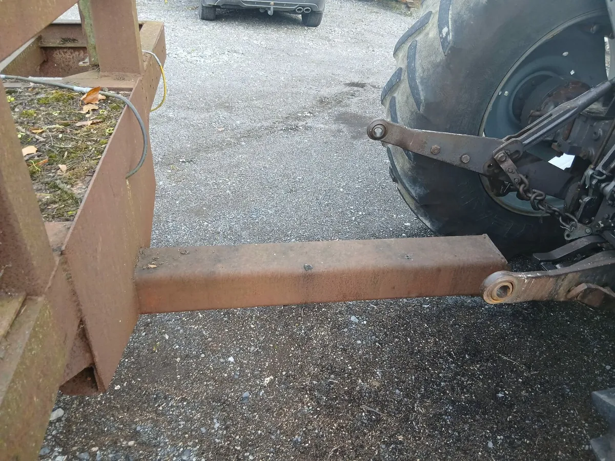 ** Low Loader ** - Image 2