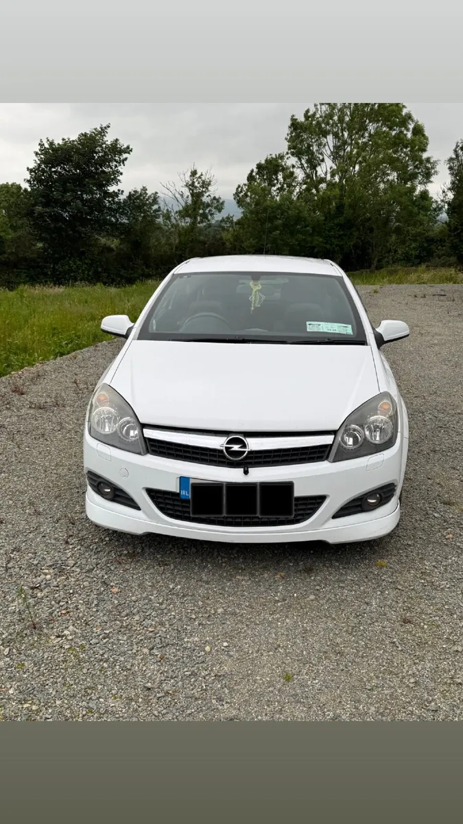 Opel Astra  SXI GTC 2008 - Image 2