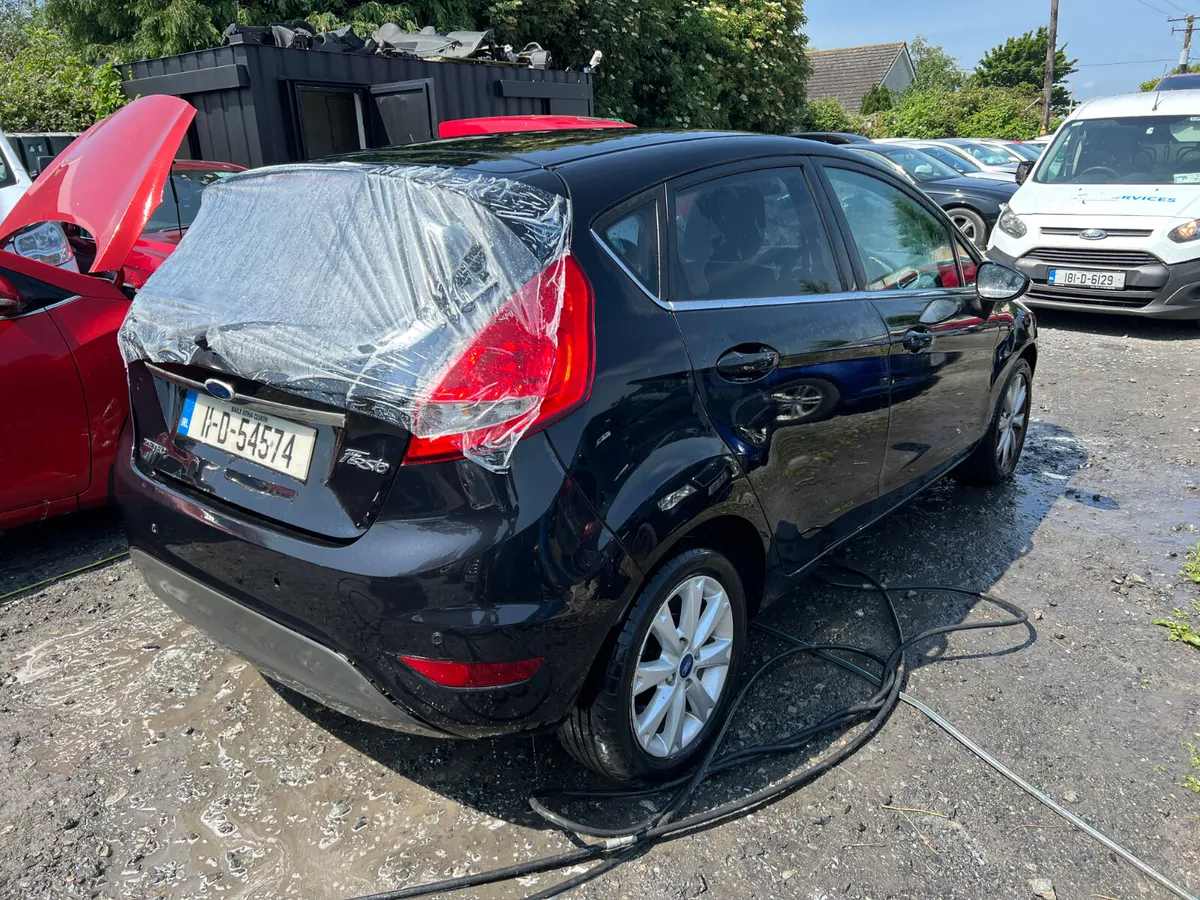 2011 Ford Fiesta 1.25 pet drive away - Image 1