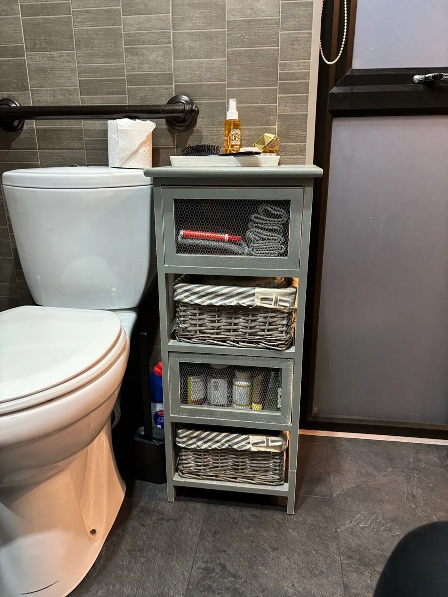 Bathroom storage - Image 2