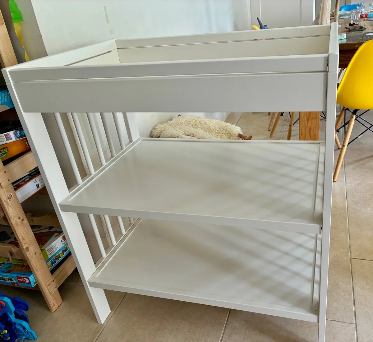 Changing table - Image 1