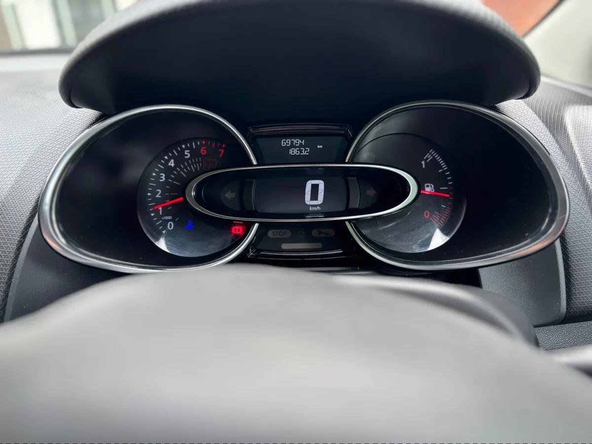 Renault Clio 2017 - Image 2