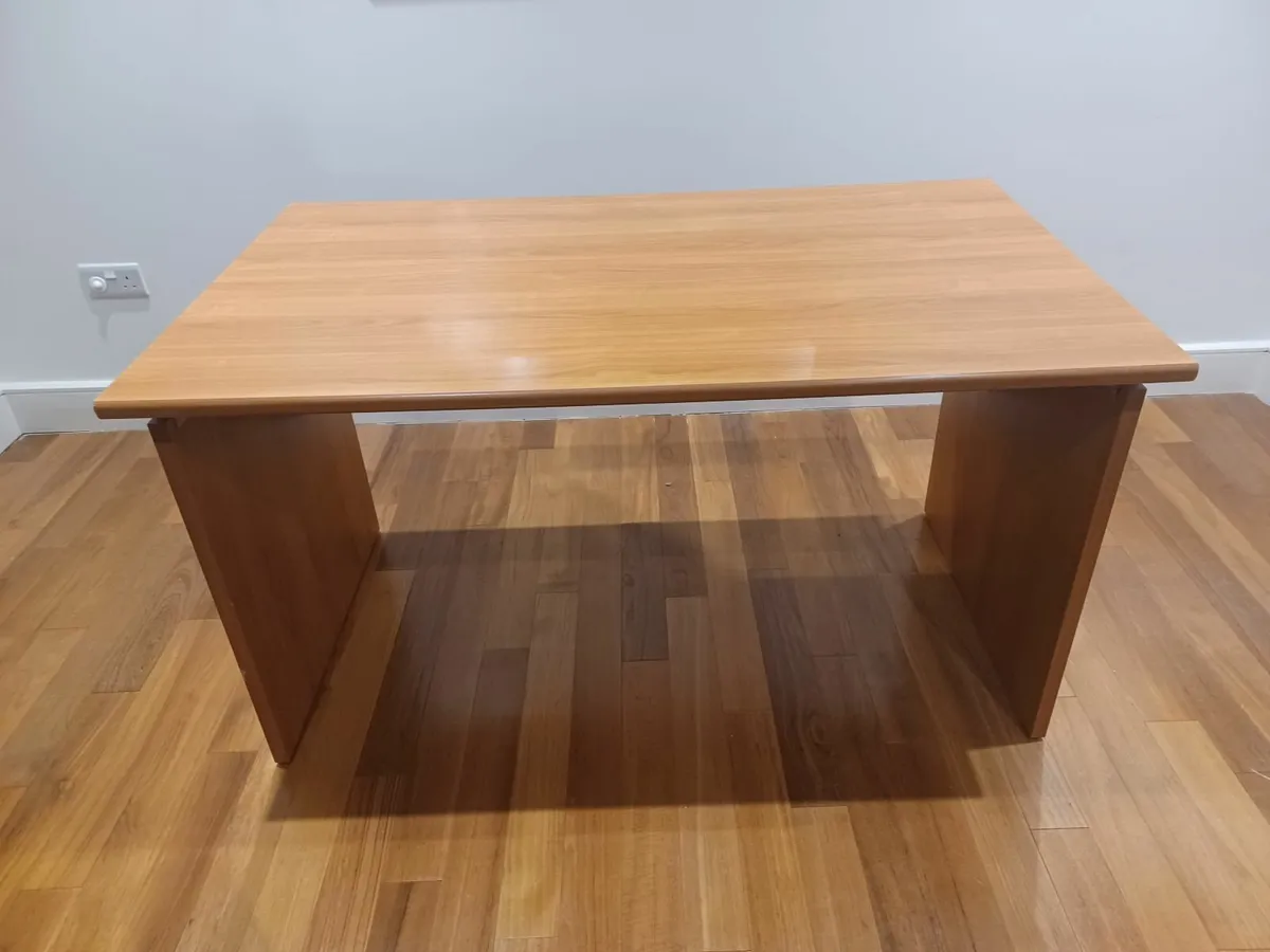 Office desk - Image 1