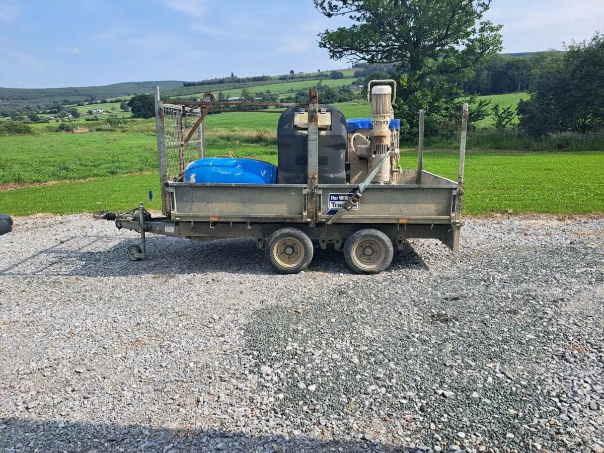 Plastering machine