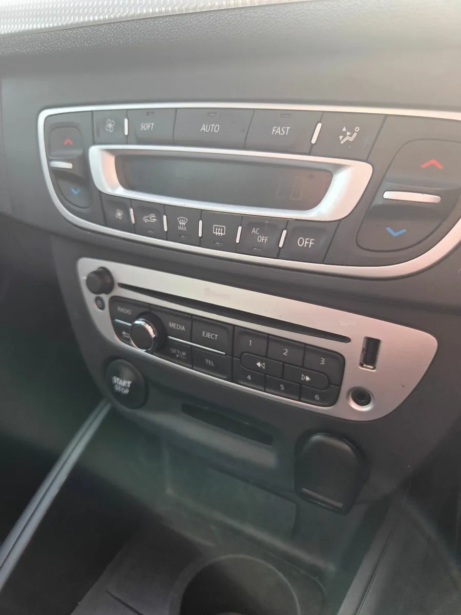 Renault Megane 2014 - Image 4