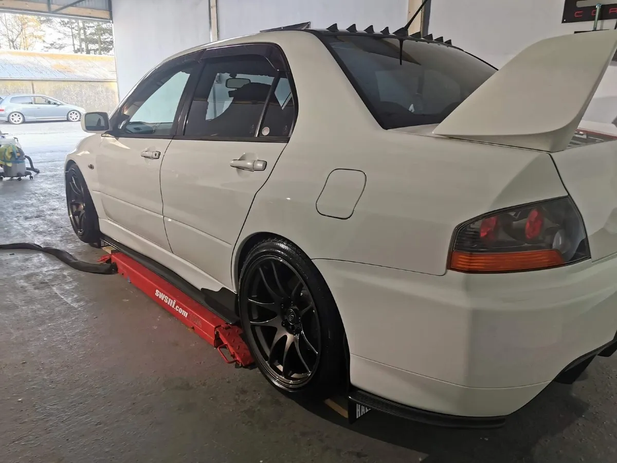 Mitsubishi Lancer evo 9 gt - Image 2