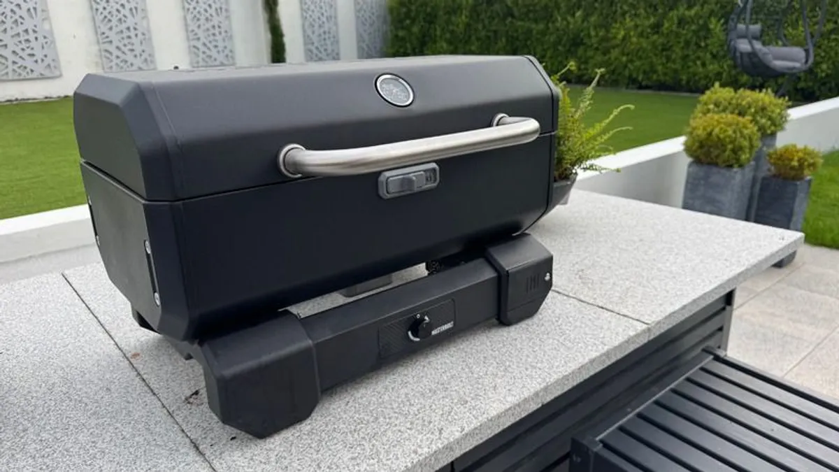 MasterBuilt Portable Charcoal BBQ Grill w/Cart - Image 1