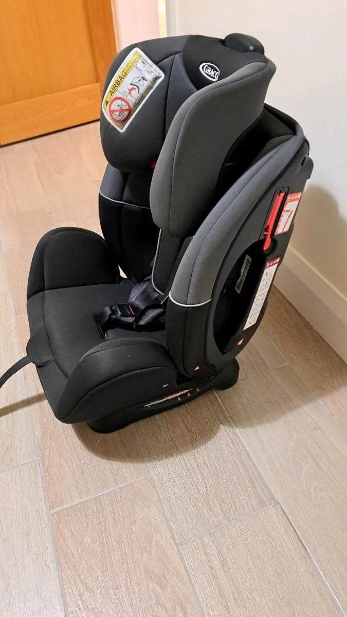 Graco Enhance Car seat - Image 3