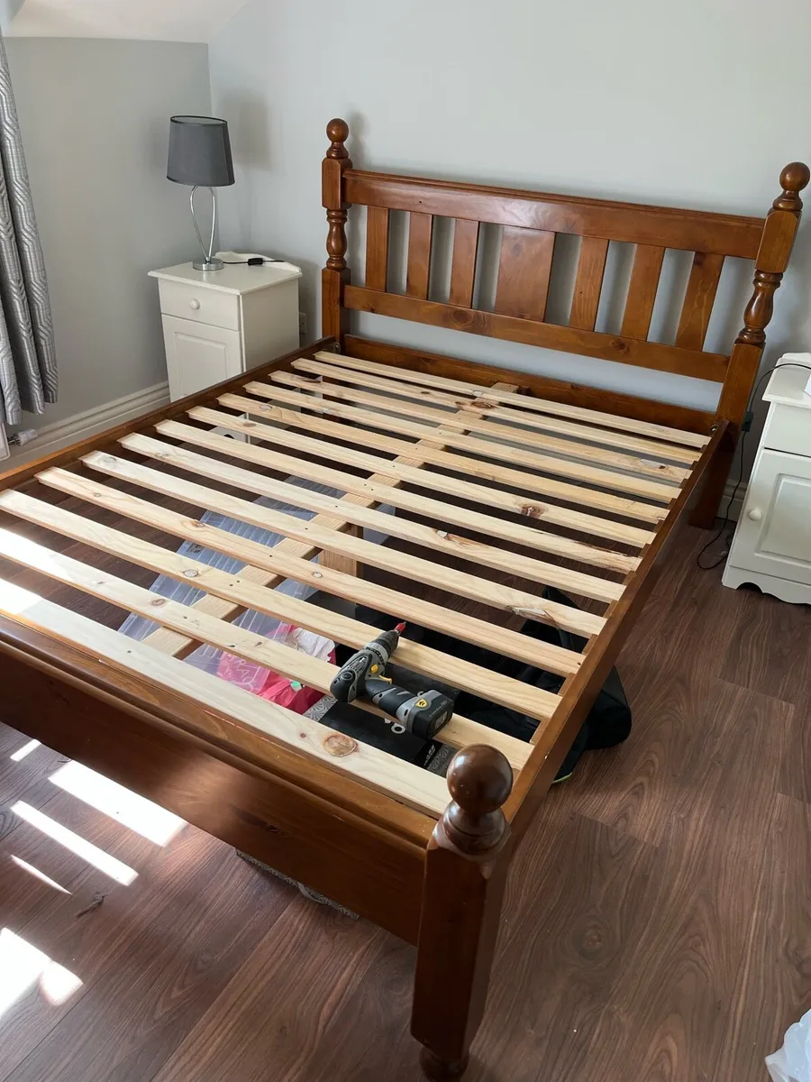 King size bed. 38” Samsung TV - Image 1