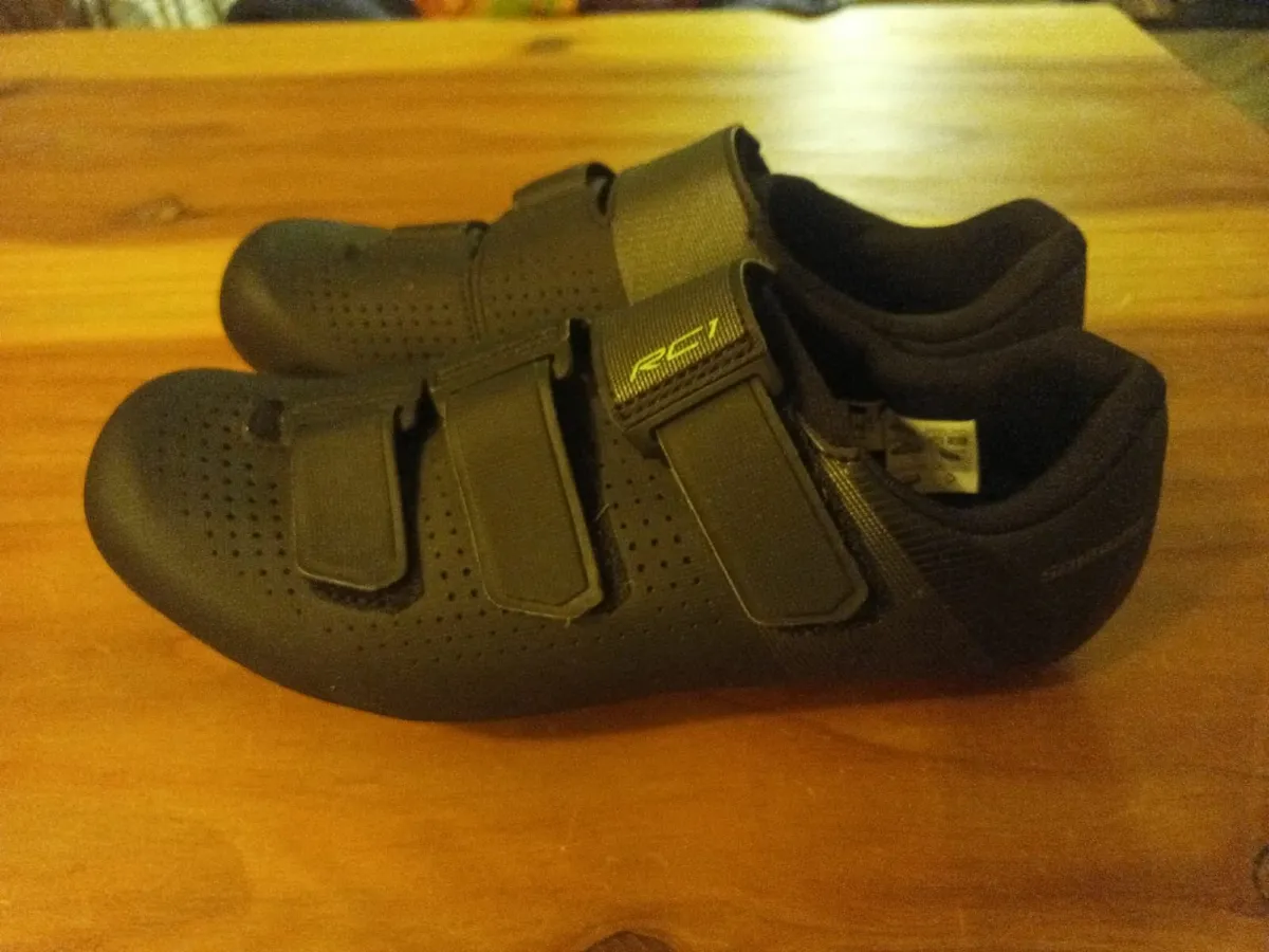 Shimano RC1 Cycling Shoes and Cleats - Image 1