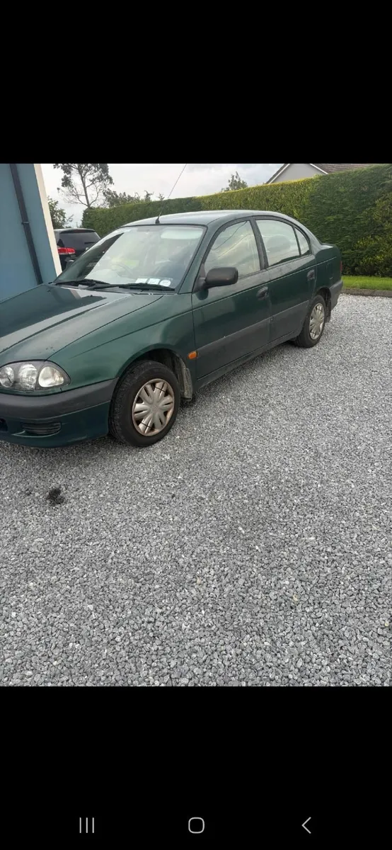 Toyota Avensis 1999 - Image 2
