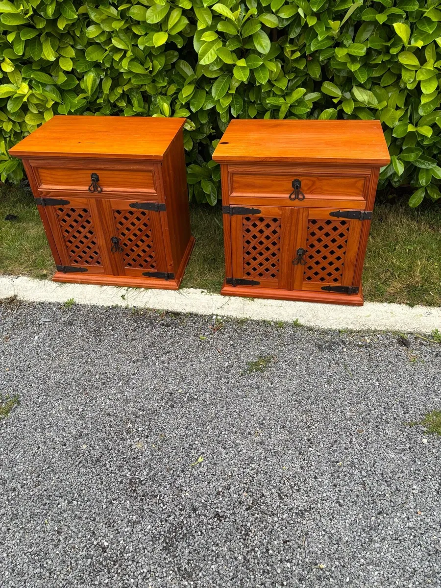 Pair of Lockers - Image 1