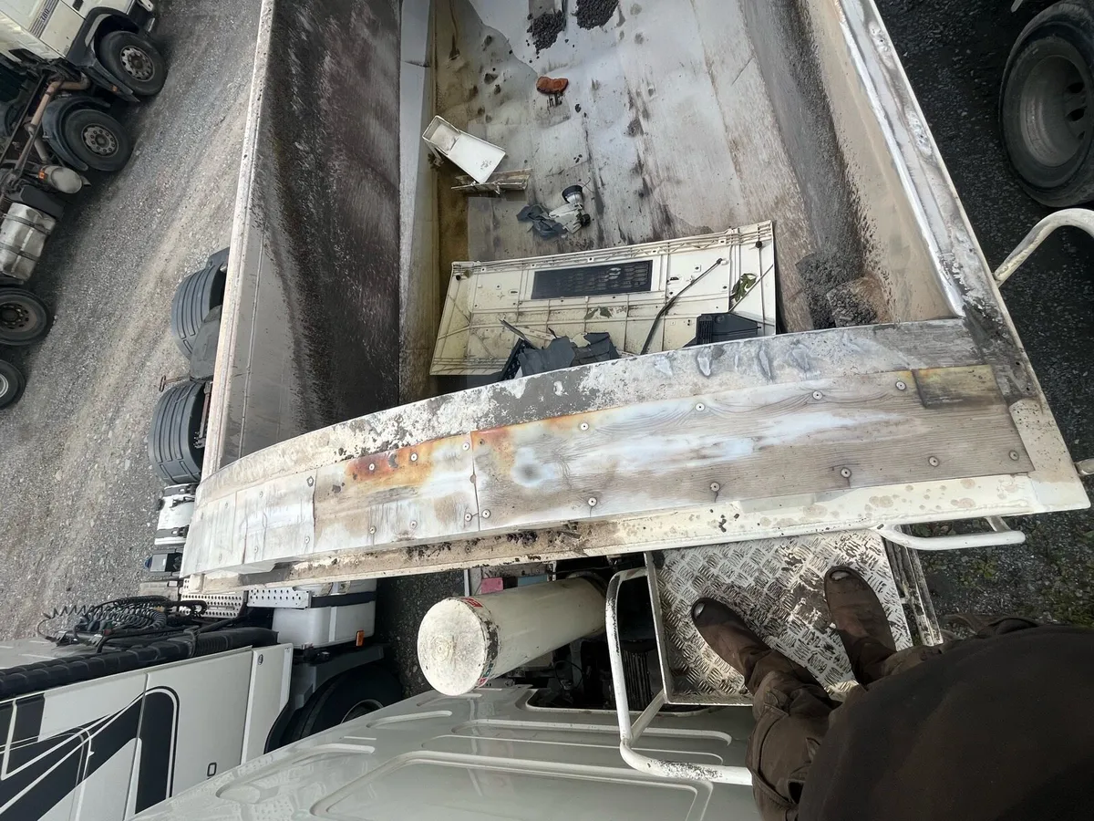 18ft insulated tar body - Image 2